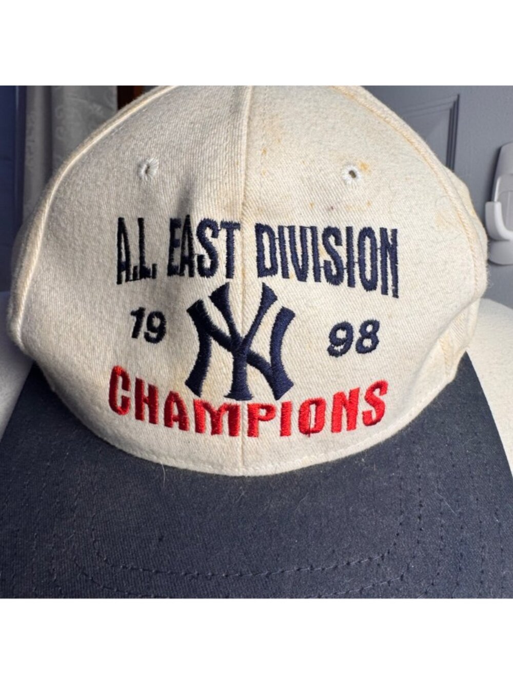 NWT New York Yankees 1998 AL East Division Champions Snapback Hat MLB Merch